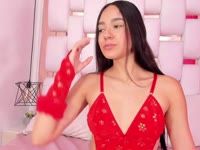 I am an elegant, fun woman with that daring touch that captivates effortlessly. I love talking, creating connection and playing with the imagination in a soft but very sensual way.
If you like women with class, attitude, good vibes and an energy that mixes sweetness with mischief. then you