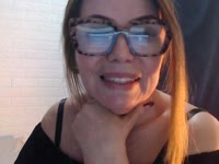 I am a mature woman who loves to be naughty. Do you wanna get naughty together?