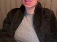 Would you like to empty your load for me?With me, you’ll get personal attention and a hefty dose of naughtiness.I