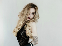 camgirl masturbating with dildo AngelikaMoebius