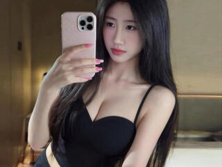 camwhore shaving pussy LouiseEve