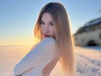 camgirl masturbating with sextoy MadaleneAlicia