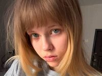 naked cam girl masturbating with sextoy OpheliaWrenny