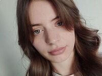 naked camgirl masturbating with dildo SerenaWempa
