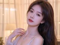 camslut masturbating liyufei