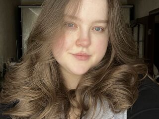 cam girl playing with vibrator AliceAs