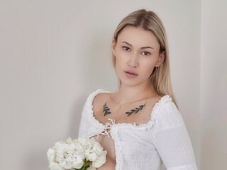 hot webcam video AliceKrossy