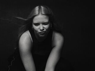 adult cam chat room AngellaMaulin