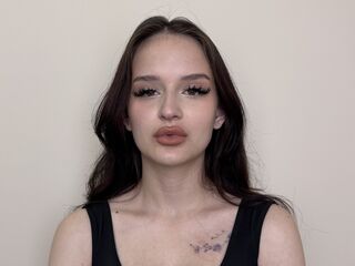 naked camgirl fingering pussy BambiCleaveland