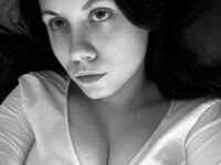 naked girl with cam fingering BelaWink