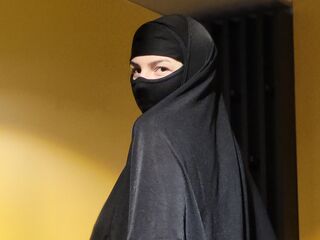 adult livecam BiaBlack