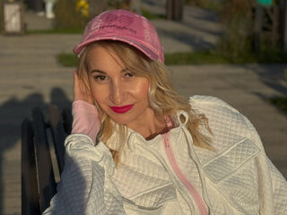 nude webcamgirl picture CandiceBright