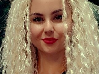 beautiful webcam girl Carmines