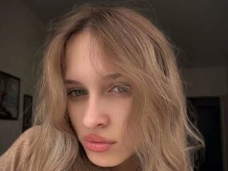 cam girl masturbating ChiaMaia