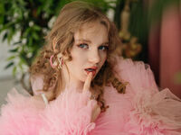webcam chatroom ChloeMillis