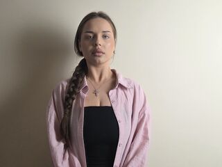 fingering webcamgirl DelenaCouts