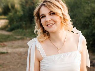 videochat DemetriceAkpan