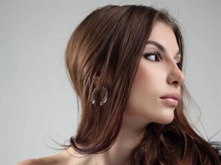 camslut video DionnaTalone