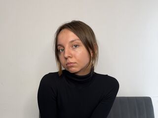 hot cam girl masturbating EleonoraSzabo