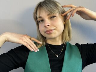 hot camhooker EmelineBurrough