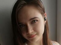 camgirl masturbating EmilieMollo