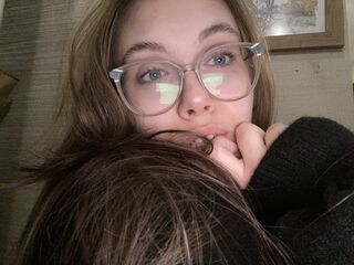 nude web cam EmilyLoven