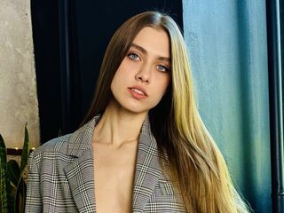 naked webcam girl fingering EmilyMontgomery