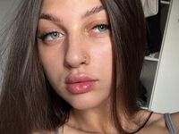 camgirl fingering pussy FionaHey