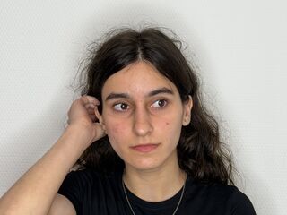 hot naked camgirl FondaYarbro