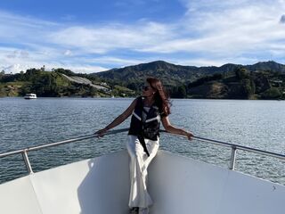 webcam strip tease show JackLily