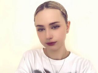 girl webcam naked JudithHaverstock