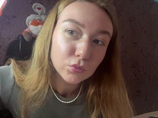 cam slut picture KayeEliasen