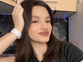 cam girl masturbating with vibrator KendraMatrone