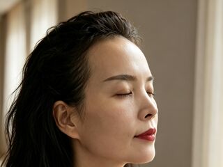 shaved pussy web cam LIliChang