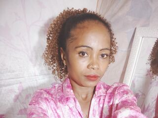 sexcam picture LayahMorgane