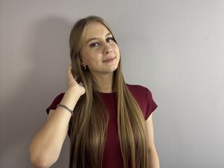 webcam babe LeolaHunkins