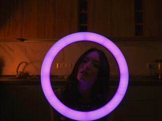 nude webcamgirl photo LessyLuiz