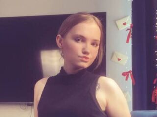 free live sexcam LoraKen