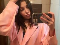 naughty cam girl fingering pussy LucileVerlin