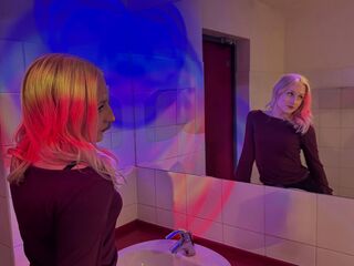 live cam girl photo LucilleWiste