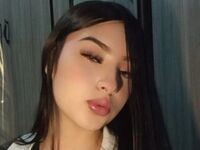 naughty webcamgirl MadelynFiore