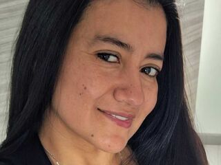 camslut spreading pussy MariaSoler