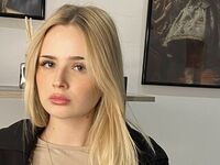 kinky video chat performer MarnieRhyner