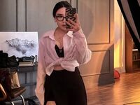cam girl playing with sextoy MayRenz