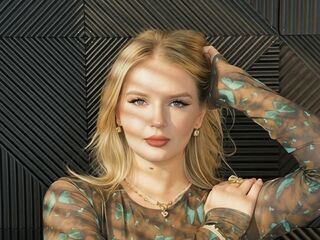 fingering girl chatroom MiaLloydy