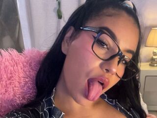 naked camgirl fingering pussy MihaCameron