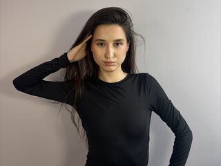 adult liveshow MirelNaomi