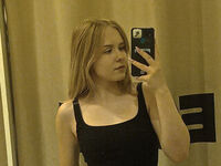 girl webcam naked MolliMcDaniel