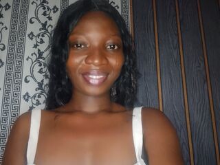 topless camgirl MooreAngelica