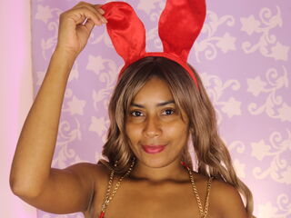 naked girl with cam fingering NaomiMiller